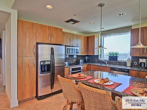 4th image of 310A Padre Blvd APT 701