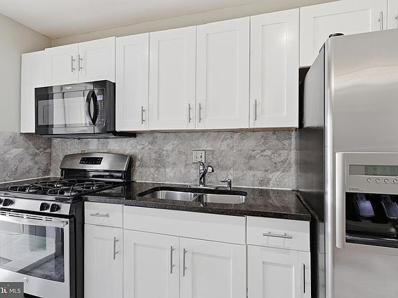 5th image of 9816 Buckner Rd