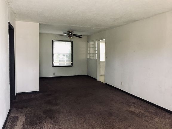 3rd image of 2908 NW 24th St