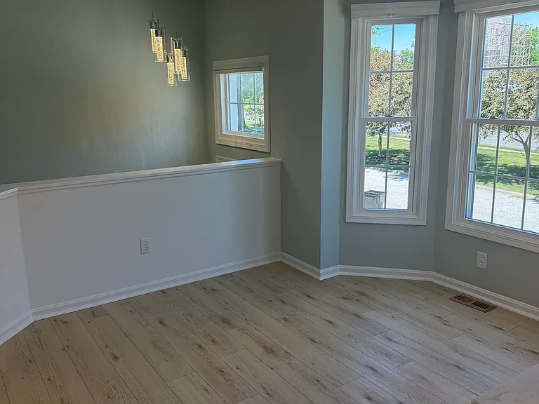 8148 Chester Pkwy — Photo 10