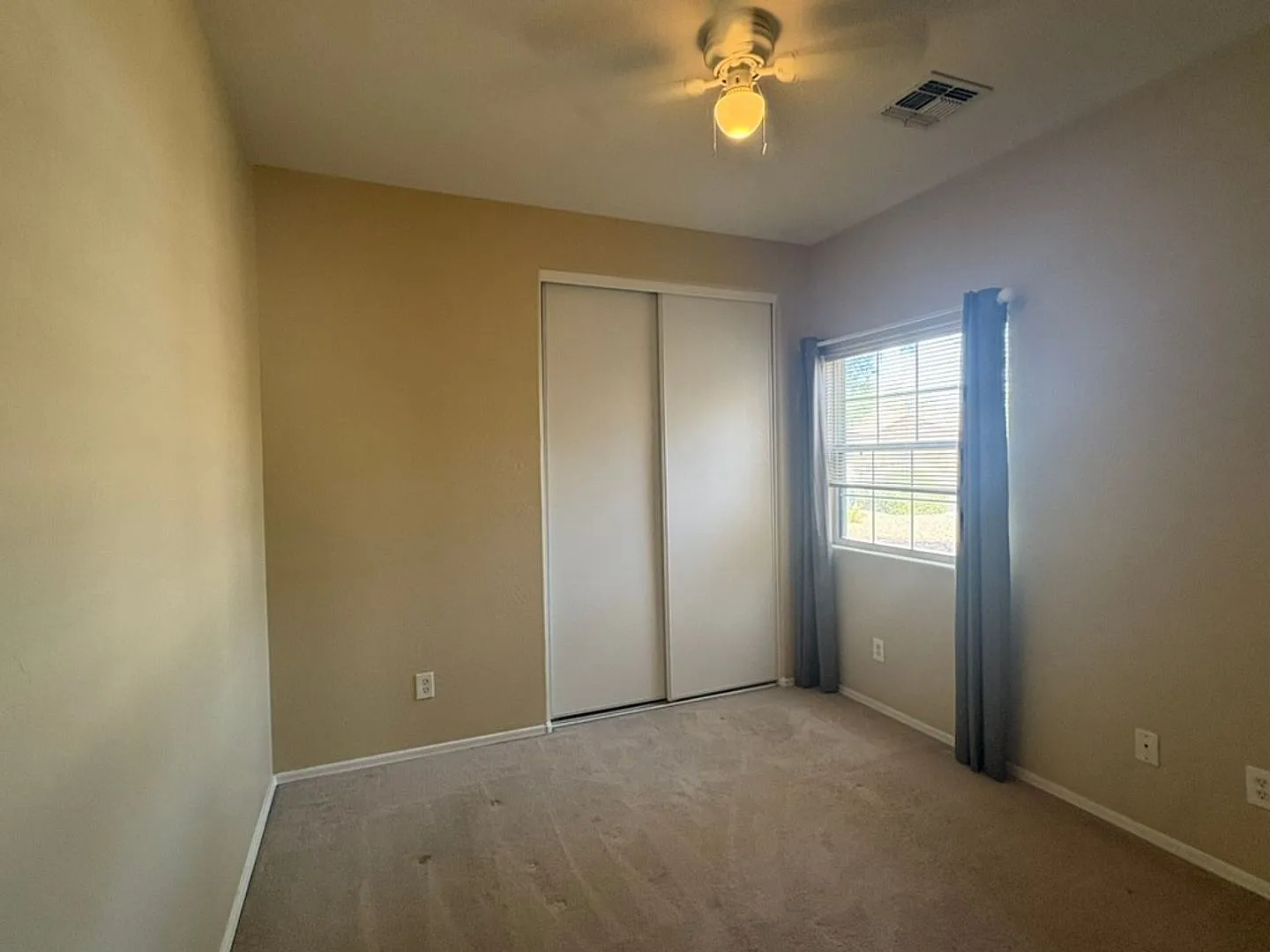 3-Bedroom Surprise Home near ball park — Photo 2