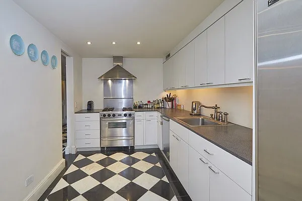 Rented by Brown Harris Stevens | media 23