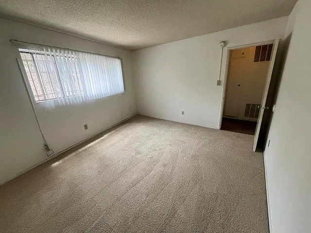 3357 Oakhurst Ave. — Photo 10