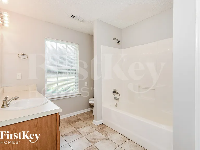 231 Grandview Ln — Photo 10