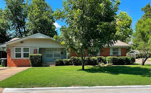 1503 Oakwood Dr #2 Photo 1