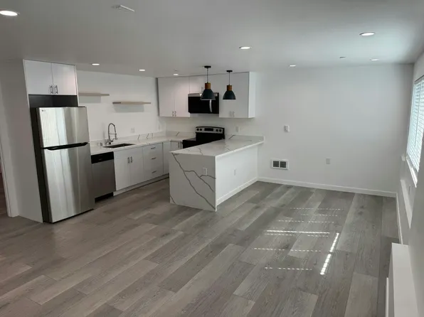 3241 23rd St #2, San Francisco, CA 94110