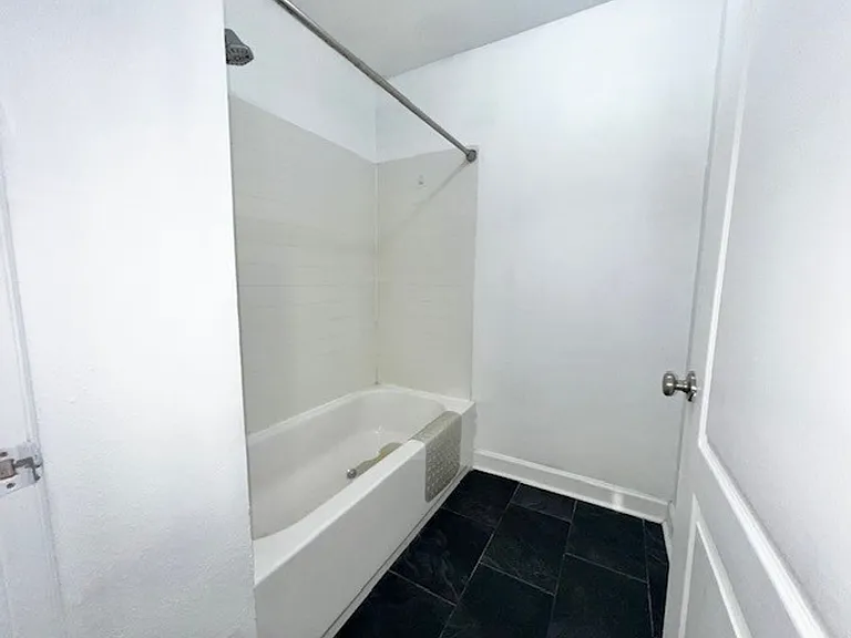 2071 Dixie Belle Dr #K — Photo 23