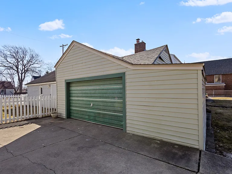426 Keilman St — Photo 27