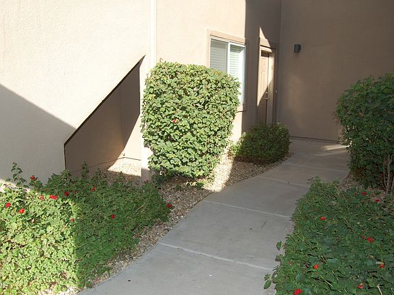 3rd image of 7401 W Arrowhead Clubhouse Dr Unit 1017