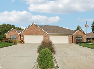 4942 W Congress Cv, New Palestine, IN