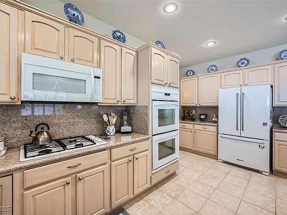 4th image of 4187 Pacifico Ln