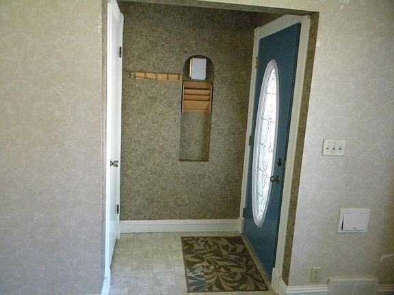 2nd image of 790 Nevada Ave E