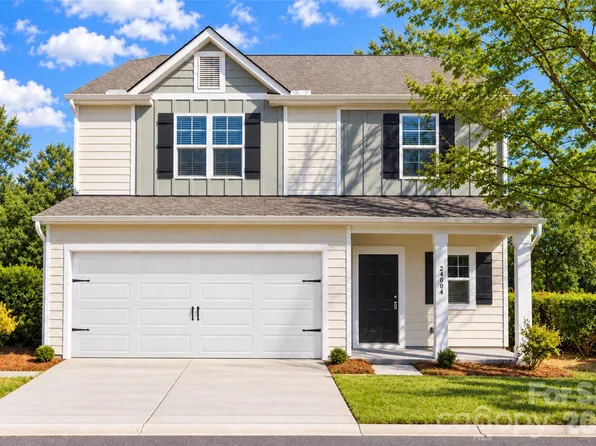 5321 Bella Rose Ct, Charlotte, NC 28216