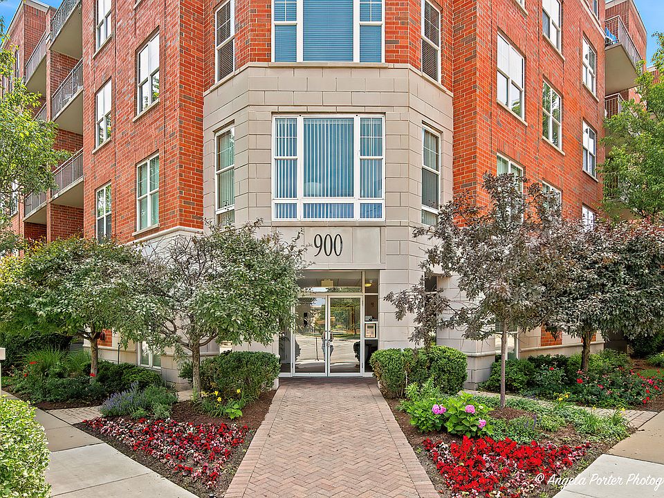 1st image of 900 Lee St Unit 201