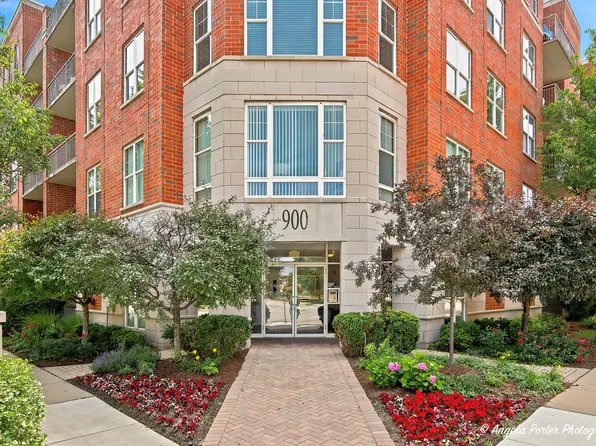 900 Lee St Unit 201, Des Plaines, IL 60016