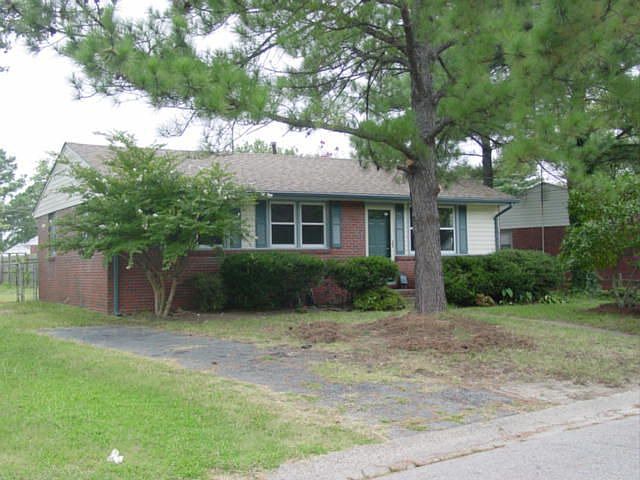 1st image of 3010 Menands Dr