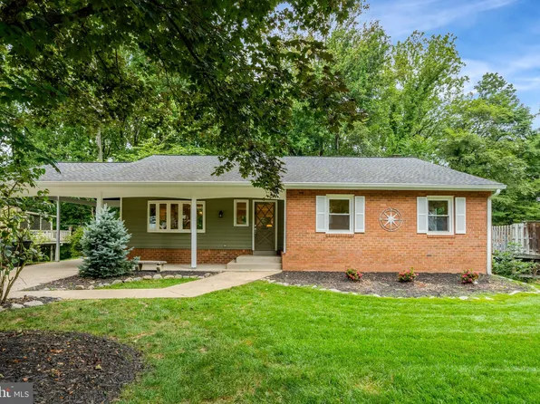 12202 Harbor Dr, Woodbridge, VA 22192