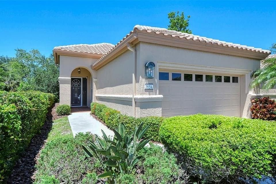1st image of 3954 Alamanda Dr