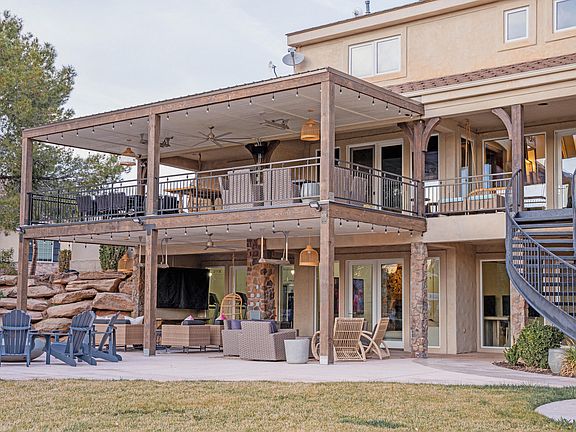 5th image of 204 S Trebruk Cir