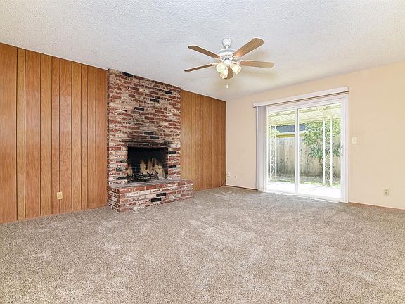 4th image of 4044 Heather Hill Way
