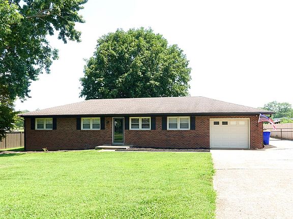 2nd image of 179 Cambridge Cir