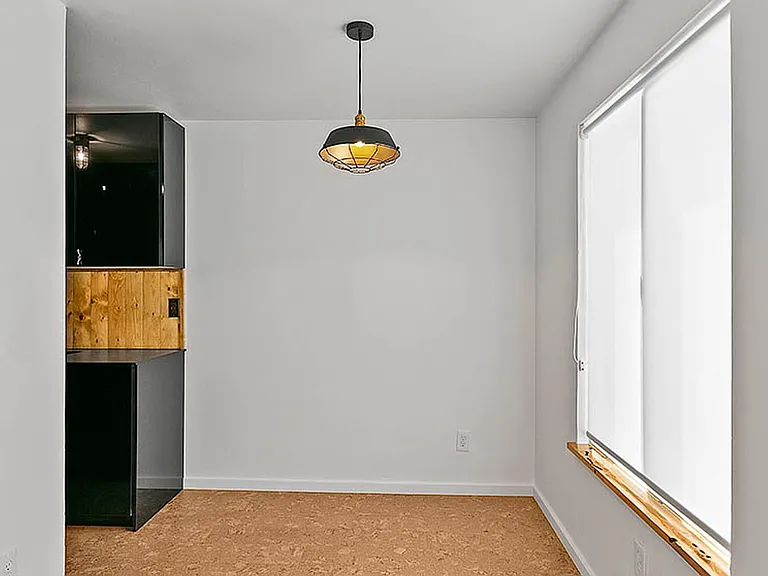 Riverside Apartments — Photo 16