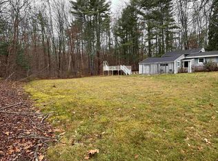 501 E Dunbarton Rd, Goffstown, NH 03045