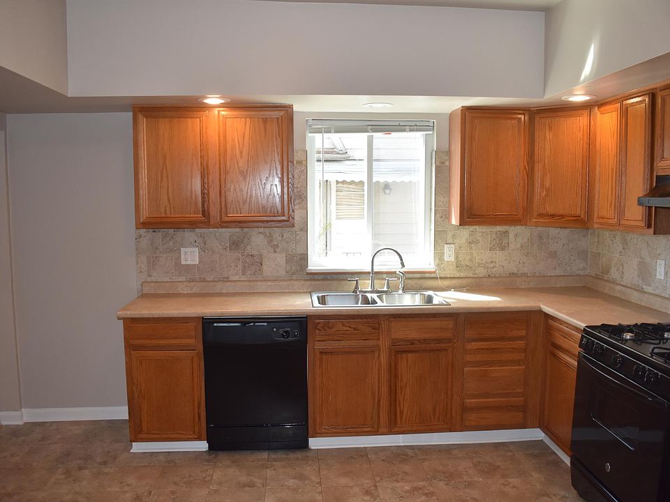 195 Clinton LLC 19 1/2 Clinton Ave Norwalk CT Zillow