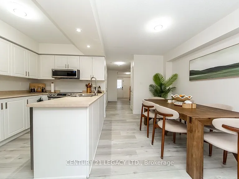 44 Tincomb Cres — Photo 12
