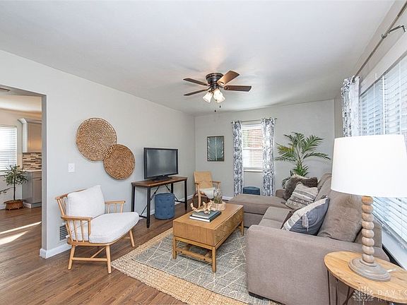3rd image of 3376 Greencrest Ct
