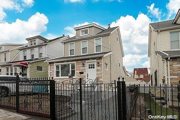 1st image of 214-33 113th Avenue