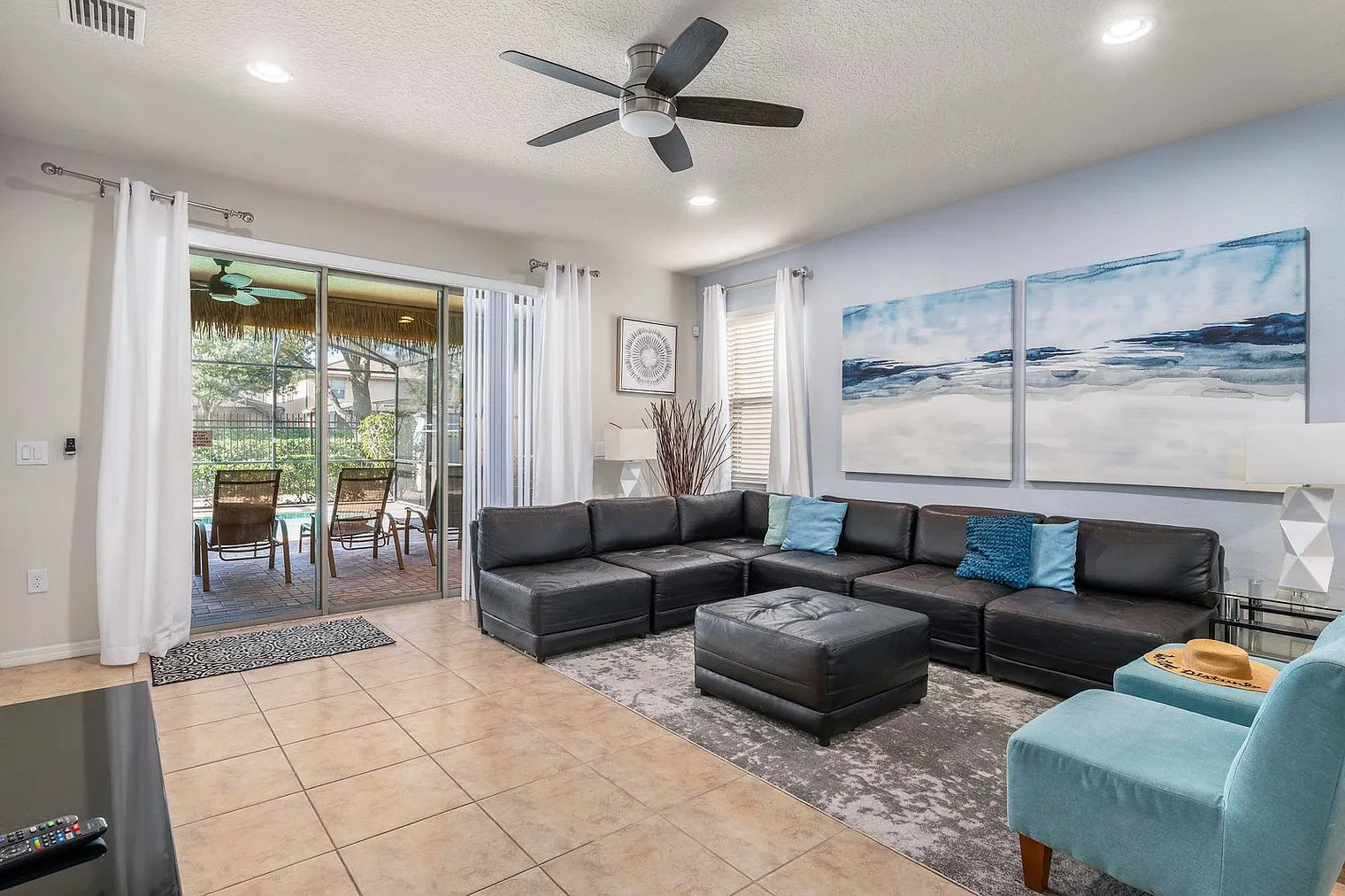 7 bed, 5.0 bath, 4789 sqft, $7,041 — Photo 2
