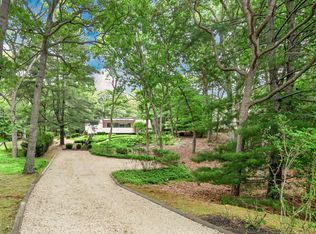10 Bucks Path, East Hampton, NY 11937