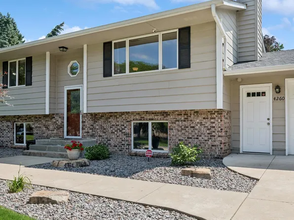 4260 Heine Strasse St, Eagan, MN 55122