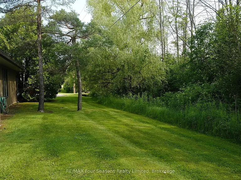 4 Trafalgar Rd #4 — Photo 28