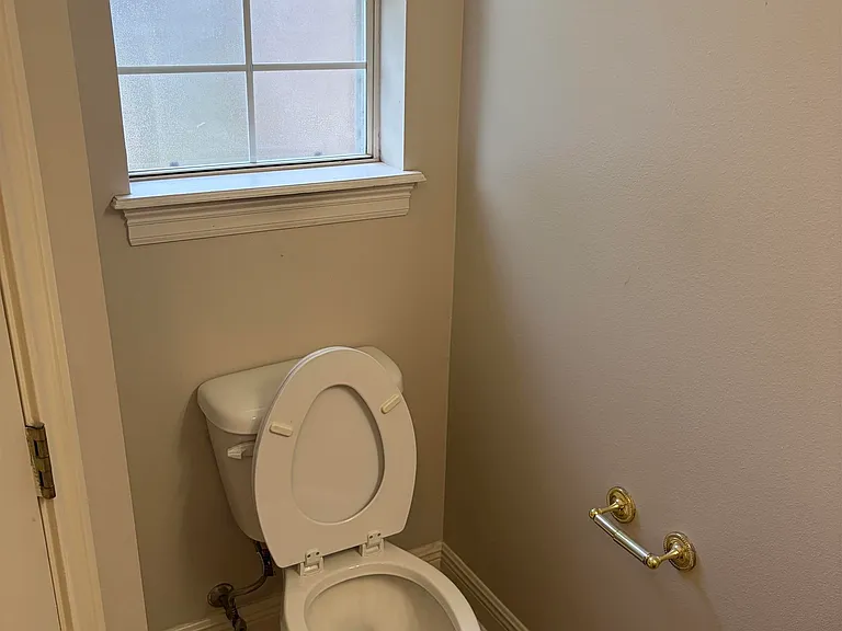 17226 Northlake Dr — Photo 28
