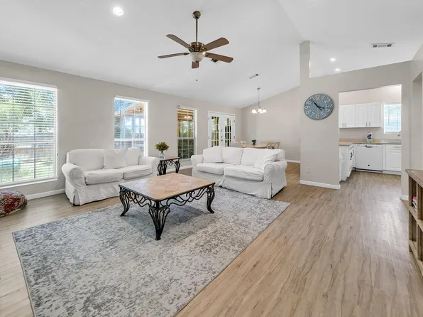 65 Bramble St, Santa Rosa Beach, FL 32459