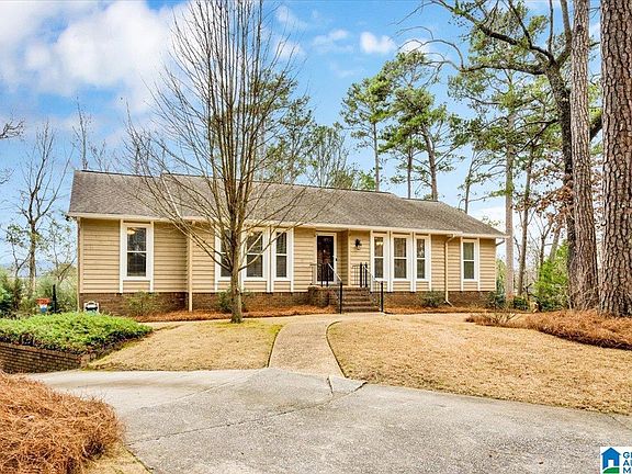 3rd image of 807 Willow Oak Dr