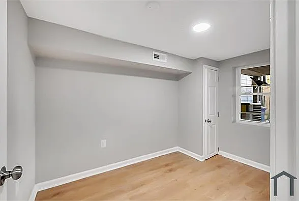 727 Otis Pl NW — Photo 25