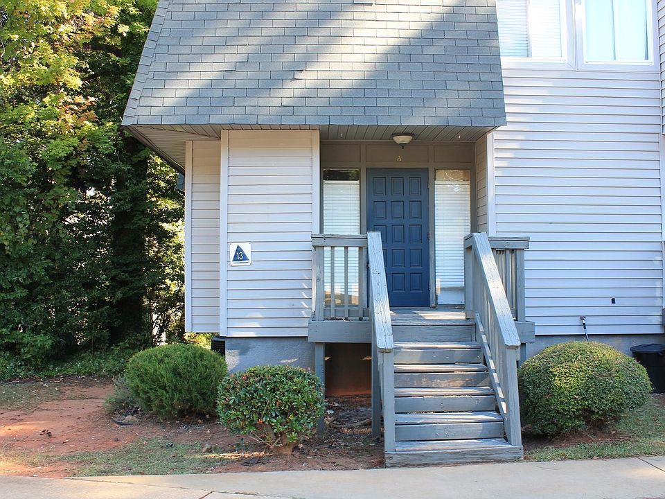 1st image of 301 Harbor Heights Dr APT 13A