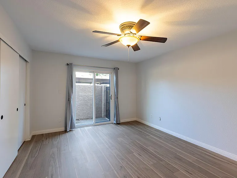 3102 E Clarendon Ave #101 — Photo 12