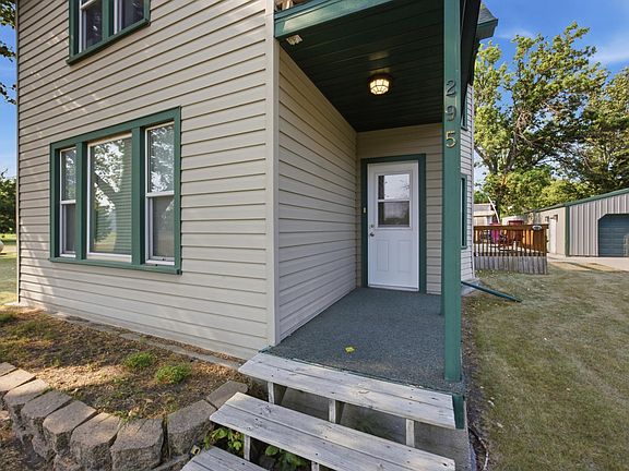 3rd image of 295 9th Ave