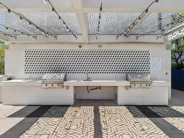 Rooftop Fire Pit & BBQ Grills