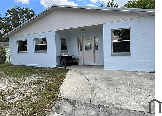 610 Carver Dr