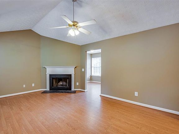 5th image of 224 Georgia Belle Dr
