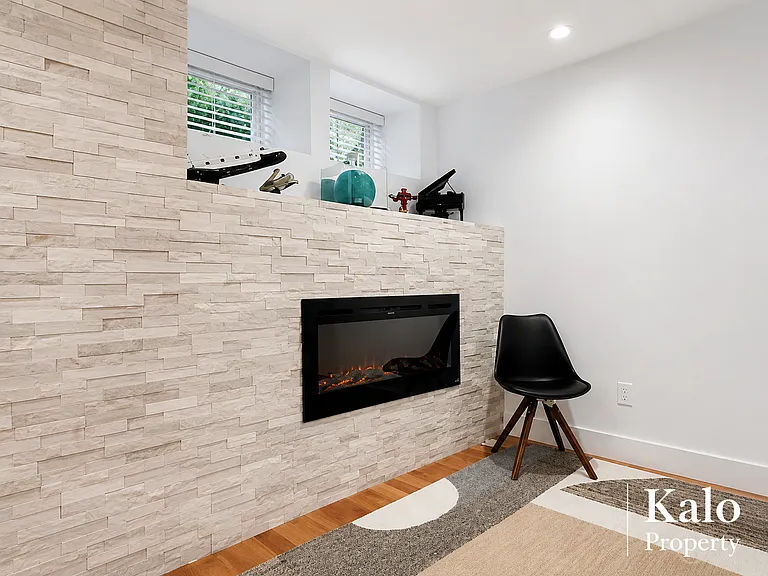 82 Summit Ave #82 — Photo 15
