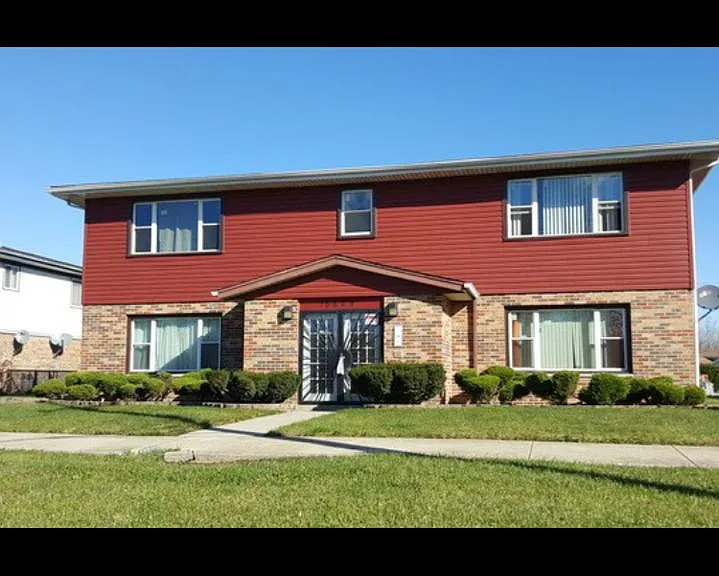 15629 Greenwood Rd #1 — Photo 1