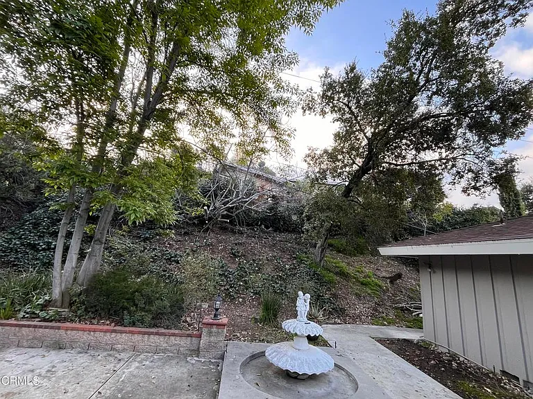 5154 Crown Ave — Photo 12