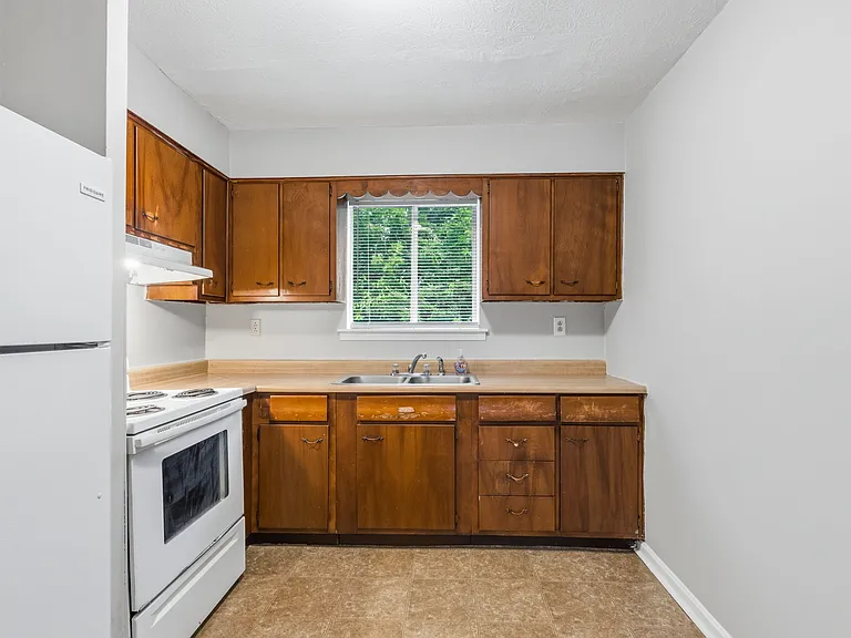 3811 Carpenter Dr — Photo 7