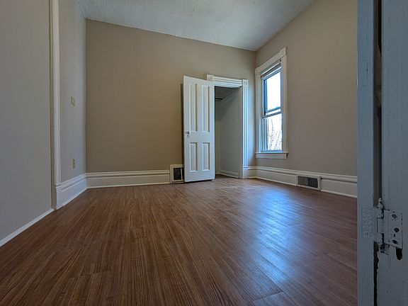 4th image of 816 Edmund Ave #2